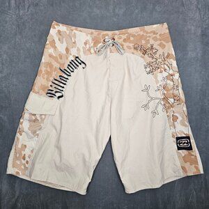 Vintage Billabong Board Shorts Men's 36" camo  Surf Embroidered Skull Reef A3-24